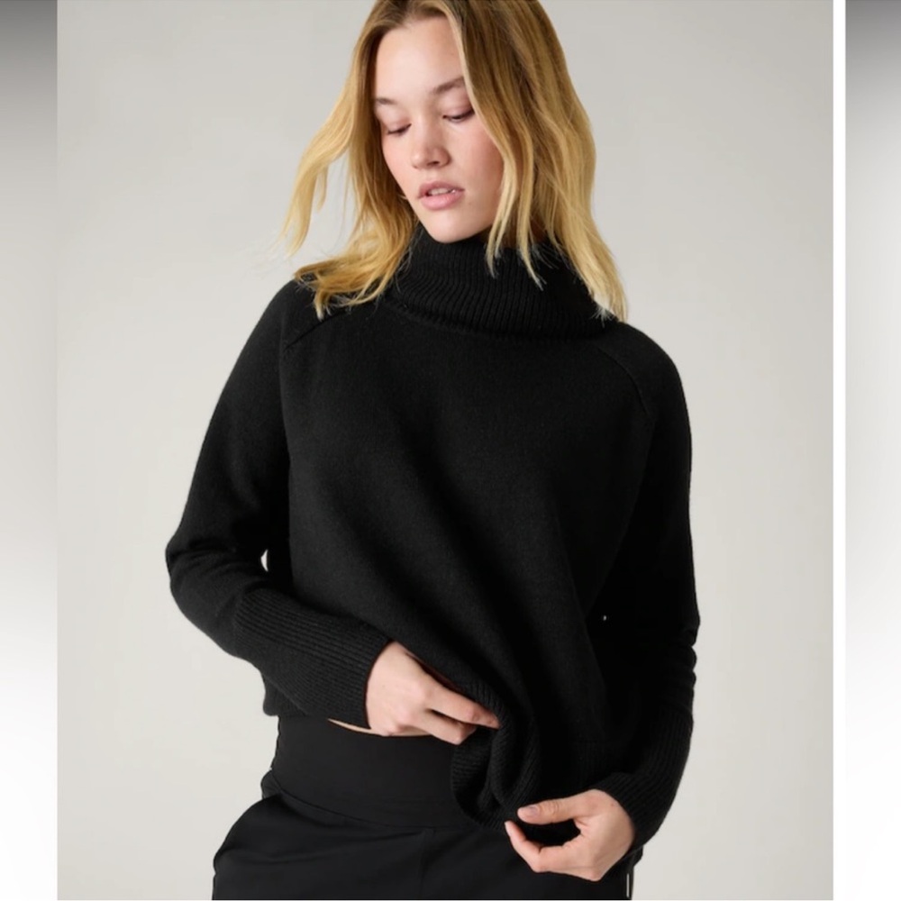 Athleta Wool Cashmere Alpine Turtleneck Sweater Size XS Oversized Black